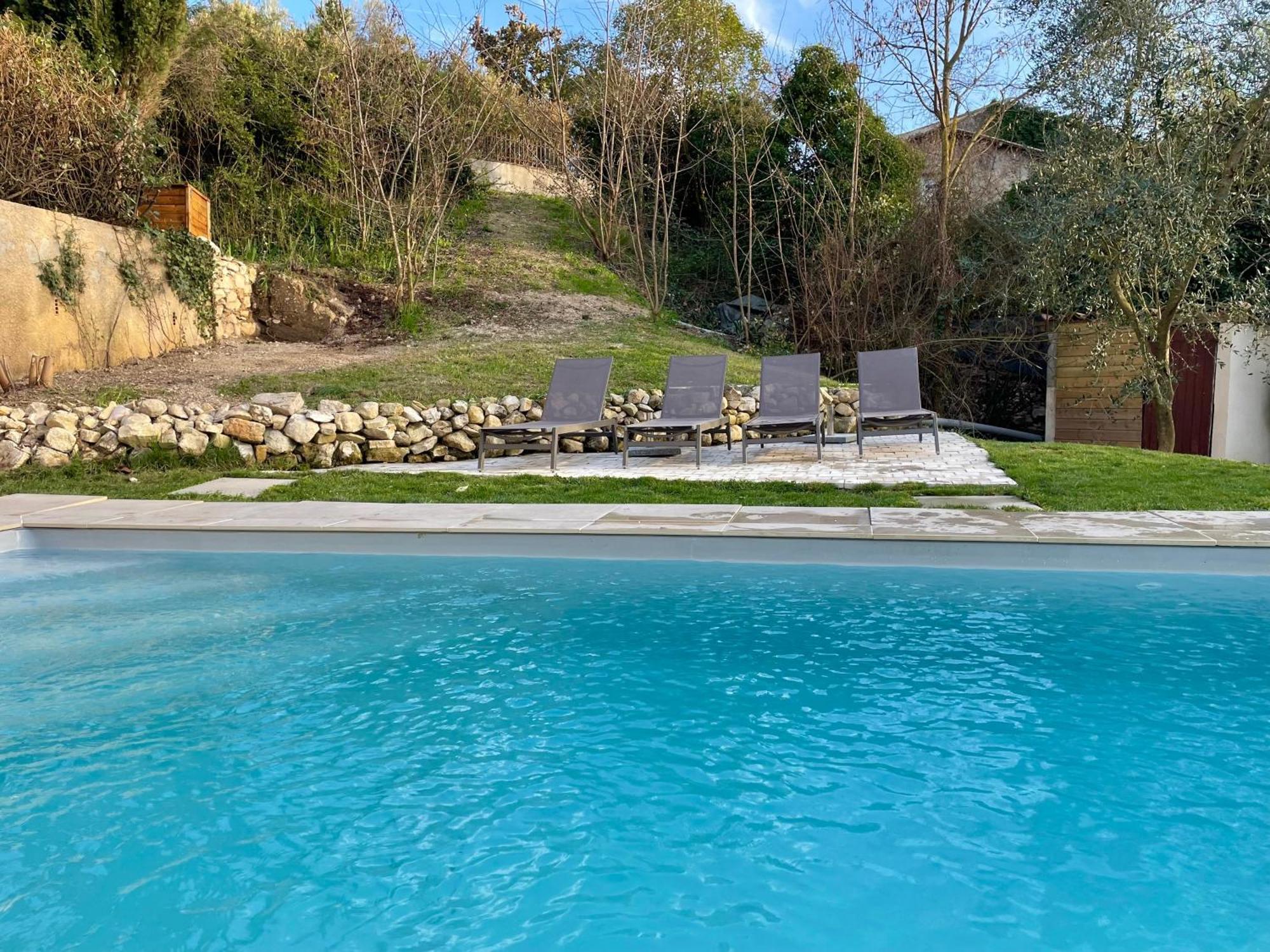 Maison & Jardin Coeur Luberon Classe 4 Etoiles Peypin-d'Aigues Exterior photo